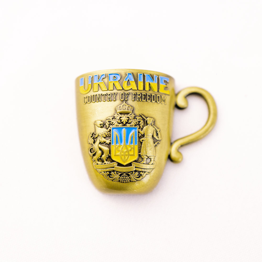 Магніт Герб України кухлик золотий 